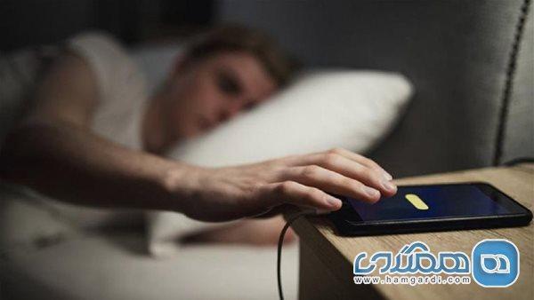 هنگام خواب، تلفن هوشمند در چه فاصله ای از ما باید قرار داشته باشد؟