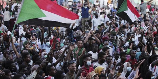 10 کشته و ده ها زخمی در حمله به تظاهرات ضد کودتای نظامی در مرکز سودان