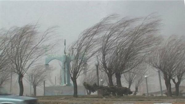 وزش باد شدید در منطقه ها مرکزی اردبیل